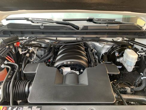 Used 2017 Chevrolet Silverado 1500 LT w/ All Star Edition AWD/4WD image 9