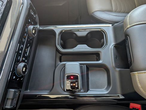 Used 2023 Chevrolet Silverado 1500 ZR2 w/ Technology Package image 25