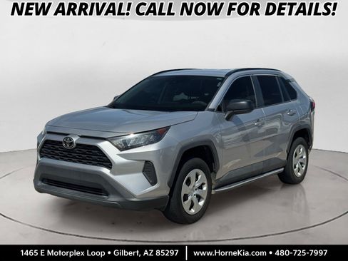 Used 2021 Toyota RAV4 LE FWD image 1