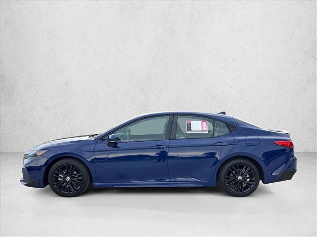 Used 2025 Toyota Camry SE FWD image 9