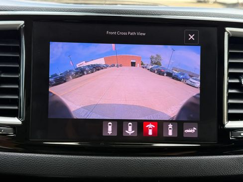 Used 2022 Chrysler Pacifica Touring-L w/ Uconnect Theater Family Group FWD image 48