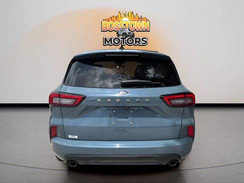 Used 2023 Ford Escape ST-Line w/ Tech Pack #1 FWD image 4