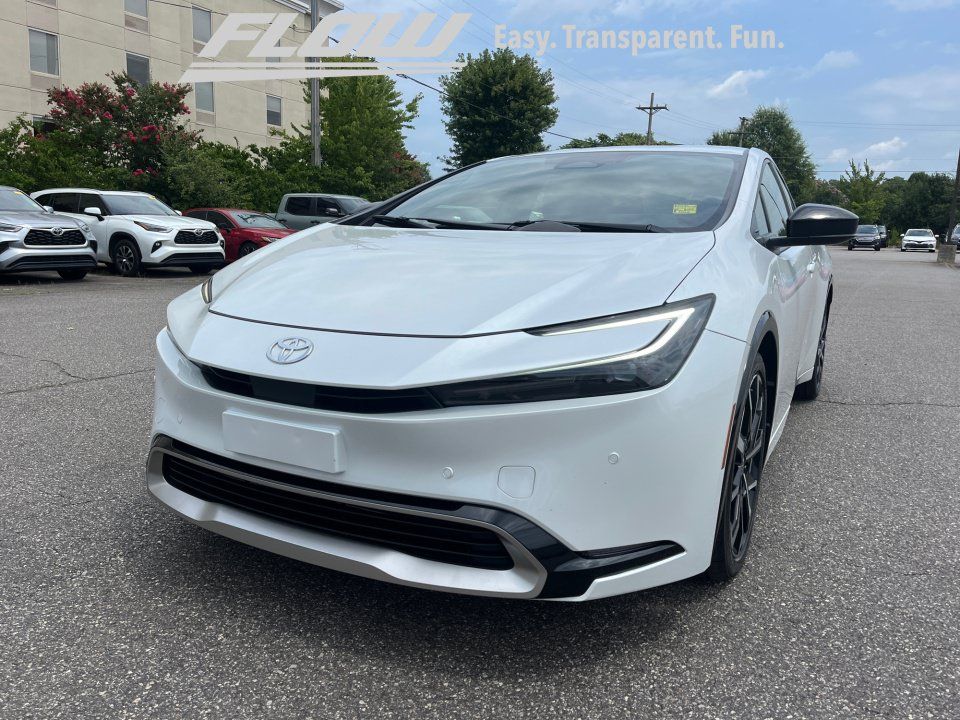 Used 2025 Toyota Prius Plug-In Hybrid FWD image 28