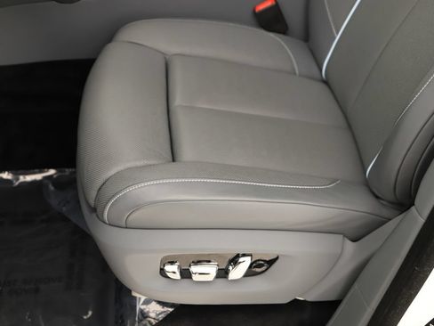 Used 2024 Rolls-Royce Cullinan w/ Cullinan Package AWD/4WD image 24