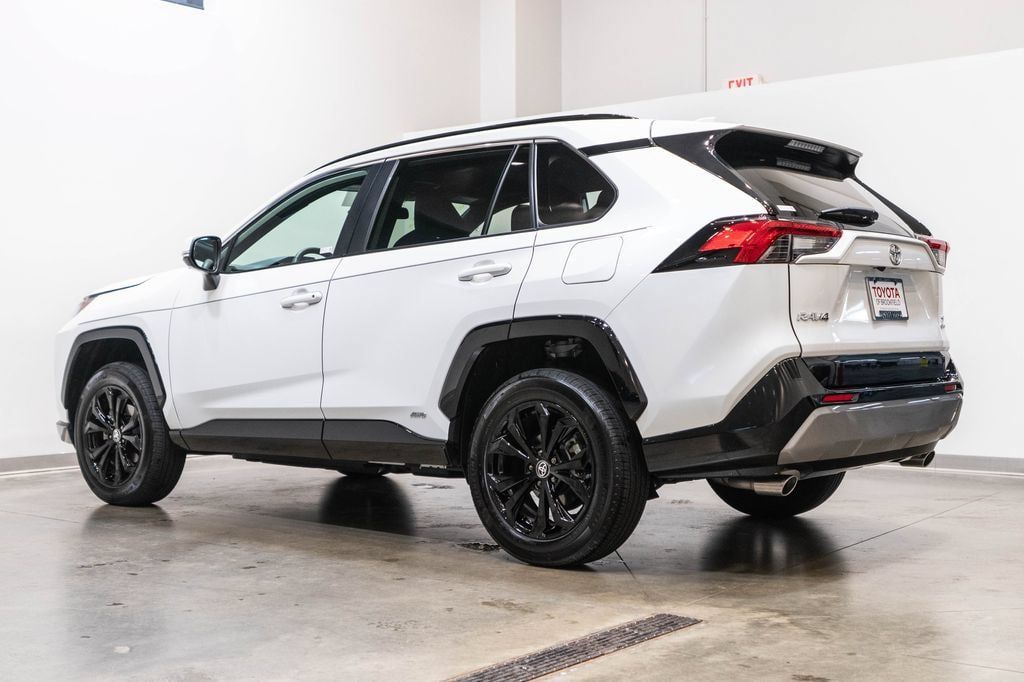 Certified 2025 Toyota RAV4 SE AWD/4WD image 7