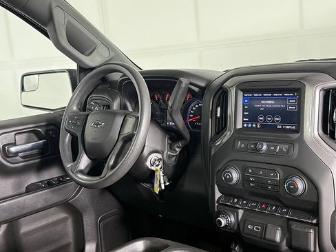Used 2022 Chevrolet Silverado 1500 Custom Trail Boss AWD/4WD image 21