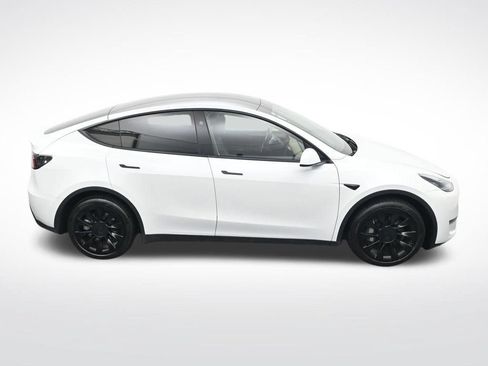 Used 2023 Tesla Model Y Long Range AWD/4WD image 22