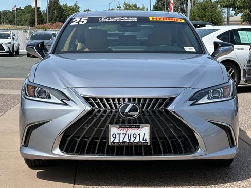 Used 2025 Lexus ES 300h w/ Premium Package FWD image 6