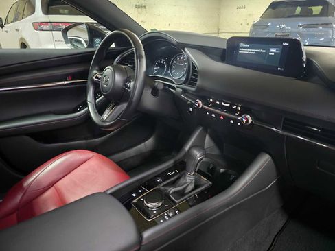 Used 2023 MAZDA MAZDA3 s image 11