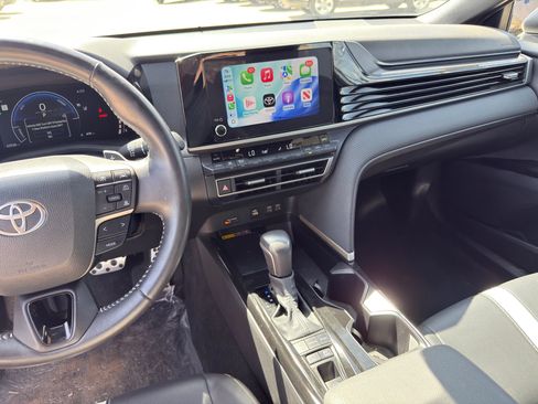 Used 2025 Toyota Camry SE FWD image 20