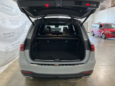 New 2025 Mercedes-Benz GLS 580 4MATIC image 5