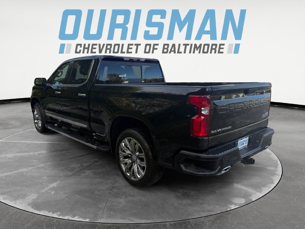 Used 2024 Chevrolet Silverado 1500 High Country w/ Technology Package AWD/4WD image 4