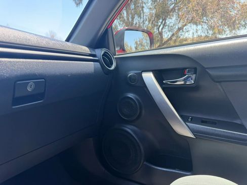 Used 2016 Scion tC FWD image 29