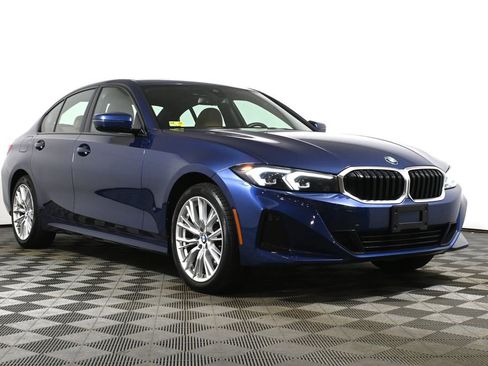 Used 2023 BMW 330i xDrive Sedan w/ Driving Assistance Package AWD/4WD image 9
