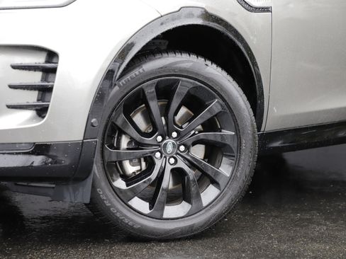 Certified 2025 Land Rover Discovery Sport Dynamic SE AWD/4WD image 2