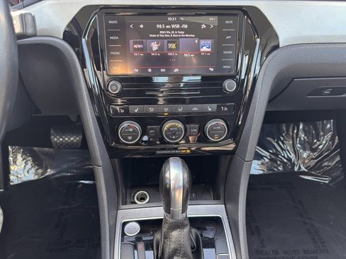 Used 2020 Volkswagen Passat 2.0T SE image 27