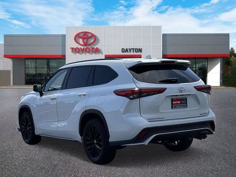 Used 2023 Toyota Highlander XSE AWD/4WD image 4