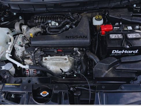 Used 2015 Nissan Rogue SV w/ SV Premium Package image 9