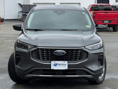 Used 2023 Ford Escape Active AWD/4WD image 2