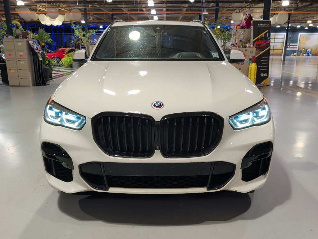 Used 2023 BMW X5 M50i w/ Executive Package AWD/4WD image 3