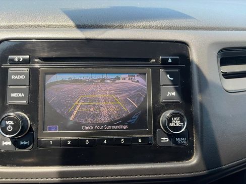 Used 2019 Honda HR-V LX image 24