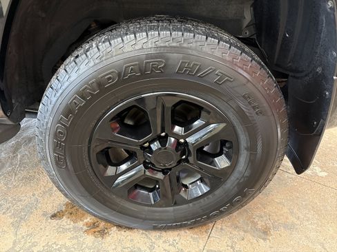 Used 2023 Toyota 4Runner SR5 image 8