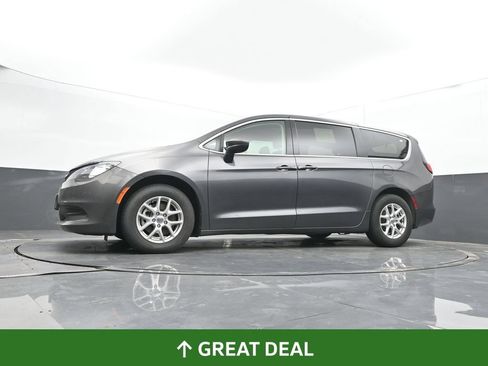 Used 2023 Chrysler Voyager LX FWD image 53