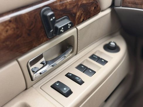 Used 2010 Mercury Grand Marquis LS RWD image 38