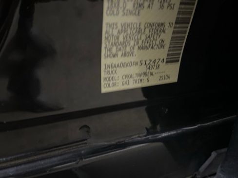 Used 2015 Nissan Titan SV image 22