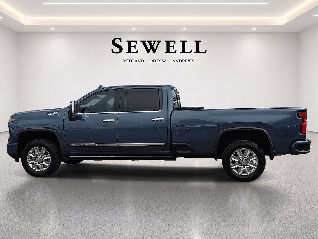 Used 2025 Chevrolet Silverado 2500 High Country w/ Technology Package AWD/4WD image 2