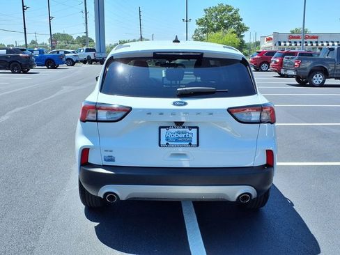 Certified 2022 Ford Escape SE FWD image 4