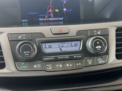 Used 2015 Honda Odyssey Touring image 24
