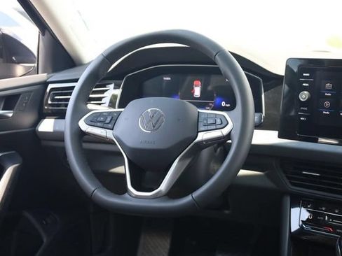 New 2026 Volkswagen Jetta SE FWD image 22
