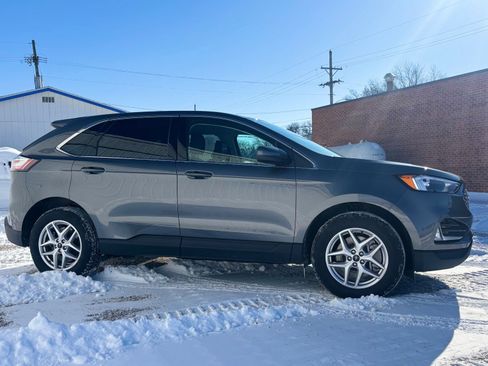 Certified 2024 Ford Edge SEL w/ Convenience Package image 2