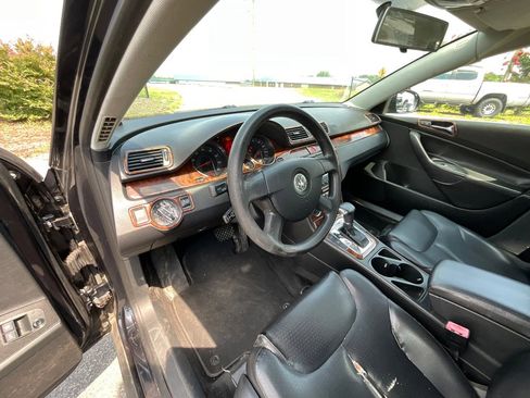 Used 2007 Volkswagen Passat 2.0T image 11