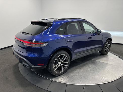 Certified 2026 Porsche Macan AWD/4WD image 7