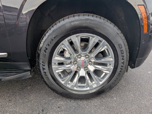 Used 2025 GMC Yukon Denali AWD/4WD image 11