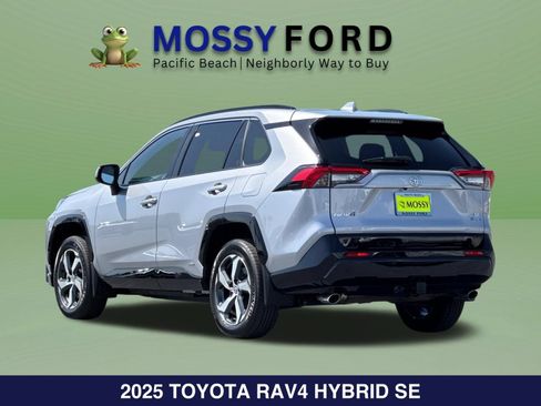 Used 2025 Toyota RAV4 SE w/ Weather & Moonroof Package AWD/4WD image 8