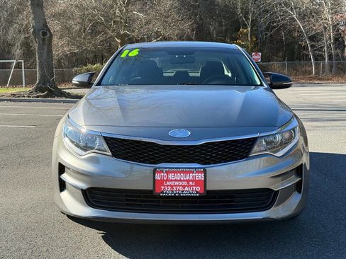 Used 2016 Kia Optima LX image 2