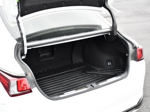 Used 2022 Lexus ES 300h F Sport image 27