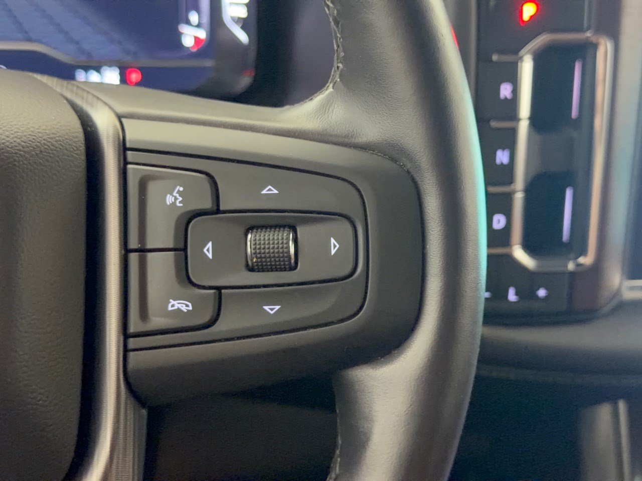 Used 2023 GMC Yukon Denali Ultimate w/ LPO, Floor Liner Package AWD/4WD image 19