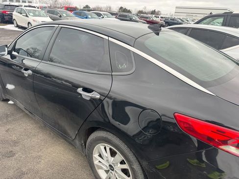 Used 2016 Kia Optima LX image 3