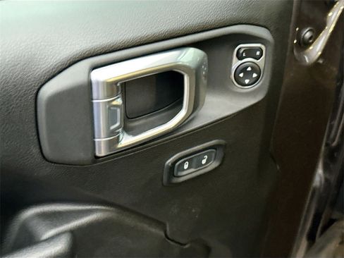 Used 2023 Jeep Wrangler Sport S image 19