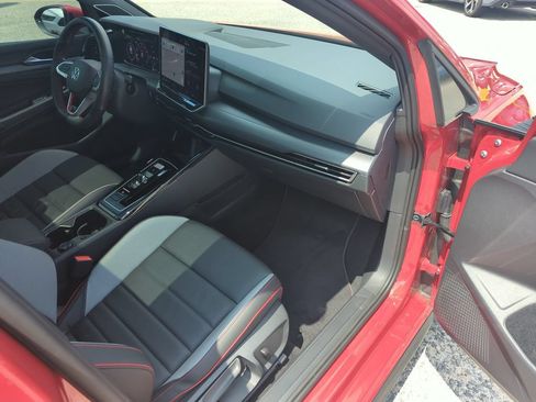 Certified 2026 Volkswagen GTI SE FWD image 36