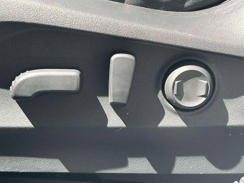 Certified 2022 Subaru Outback Limited image 14