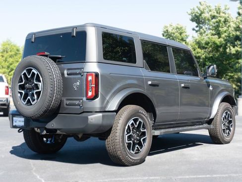 Used 2024 Ford Bronco Outer Banks AWD/4WD image 11