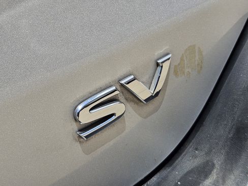 Used 2018 Nissan Kicks SV FWD image 28
