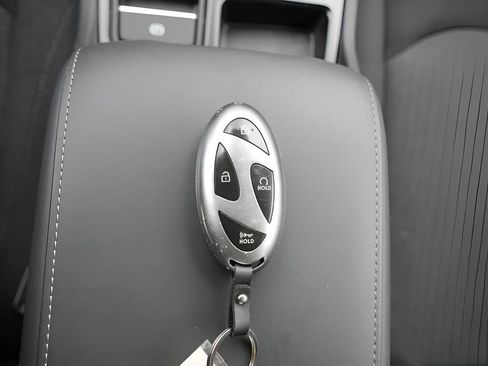 Certified 2025 Hyundai Sonata SE FWD image 35