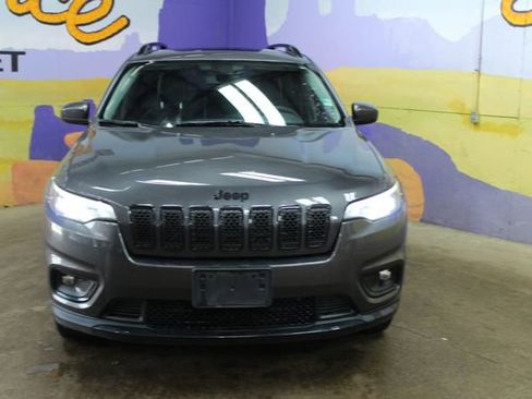 Used 2021 Jeep Cherokee Latitude Lux w/ Sun & Sound Group AWD/4WD image 3