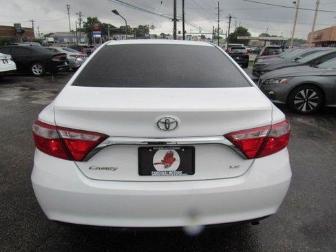 Used 2017 Toyota Camry LE FWD image 10